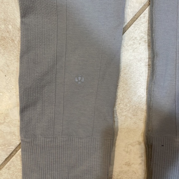 Lululemon Ebb To Street Gray Seamless Crop Leggings 6 - Picture 10 of 10
